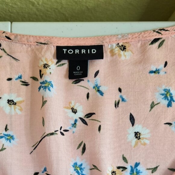 76-28 Torrid Peach Fit and Flare Challis Button Front Top Size 0 (12, L) - Picture 8 of 10